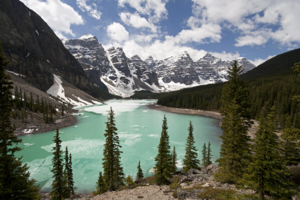 Canada_Alberta Banff Moraine Lake