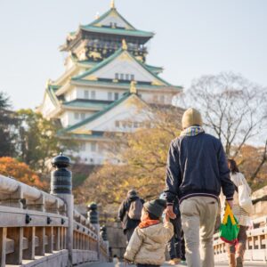 Osaka slottet, Japan med børn